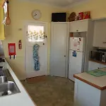 East Geelong - 2 Bedrooms - Mimosa Cottage