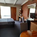 Abbotswood Motor Inn
