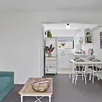 Waterfront Recharge I Central Geelong Location