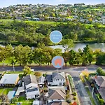 Retreat On Gairloch I Geelong River Hideaway