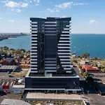 2Br Penthouse With Bay Views By Short & Long Stays