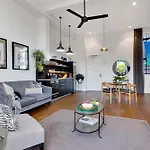 Heritage Luxury Apartment-Footy & Cbd