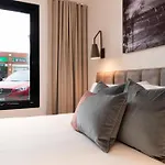 Oaks R Suites Geelong
