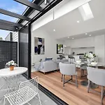 Modern Townhouse In Geelong