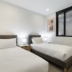 Oceanfront 2-Bed With Balcony & Study Nook