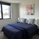3 Bedroom Pier Point Apartment With Bay Views On The Geelong Waterfront 801