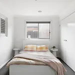City And Sea Retreat - Family Friendly Stay