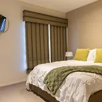 Stylish Retreat Steps From Geelong Waterfront, With Parking, Wi-Fi, Ac