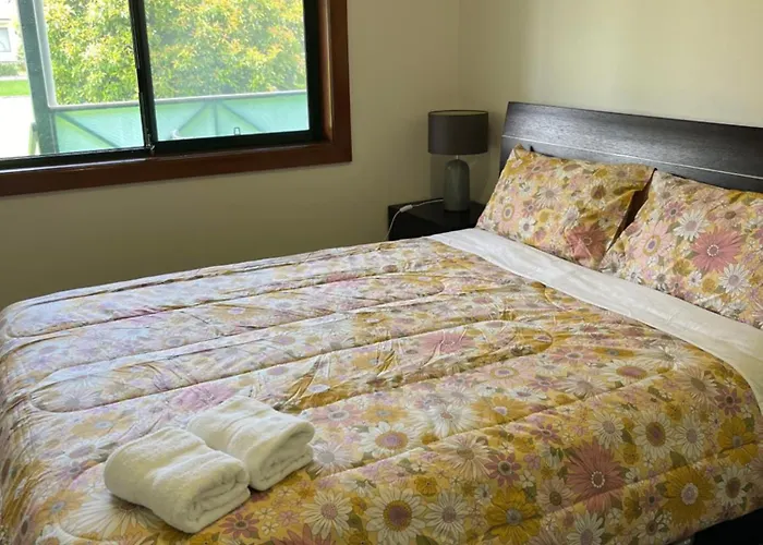 Cheerful 2 Bedroom House With A Beautiful Veranda