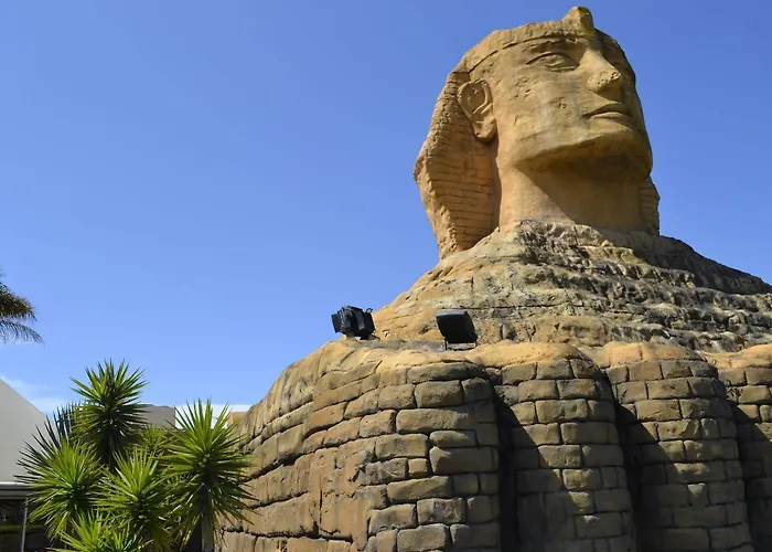 Sphinx Hotel Motel