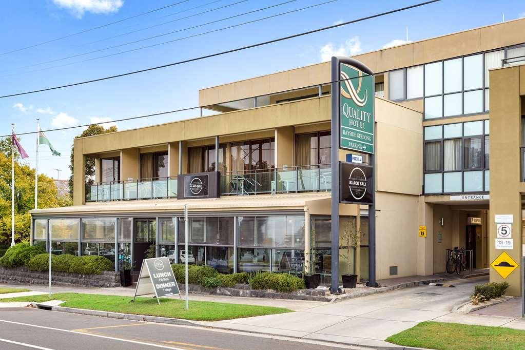 Quality Bayside Aparthotel 4*