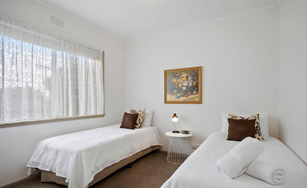 Serviced By Short & Long Apartment