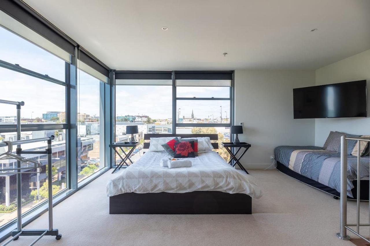 Waterfront Penthouse Apartment Geelong