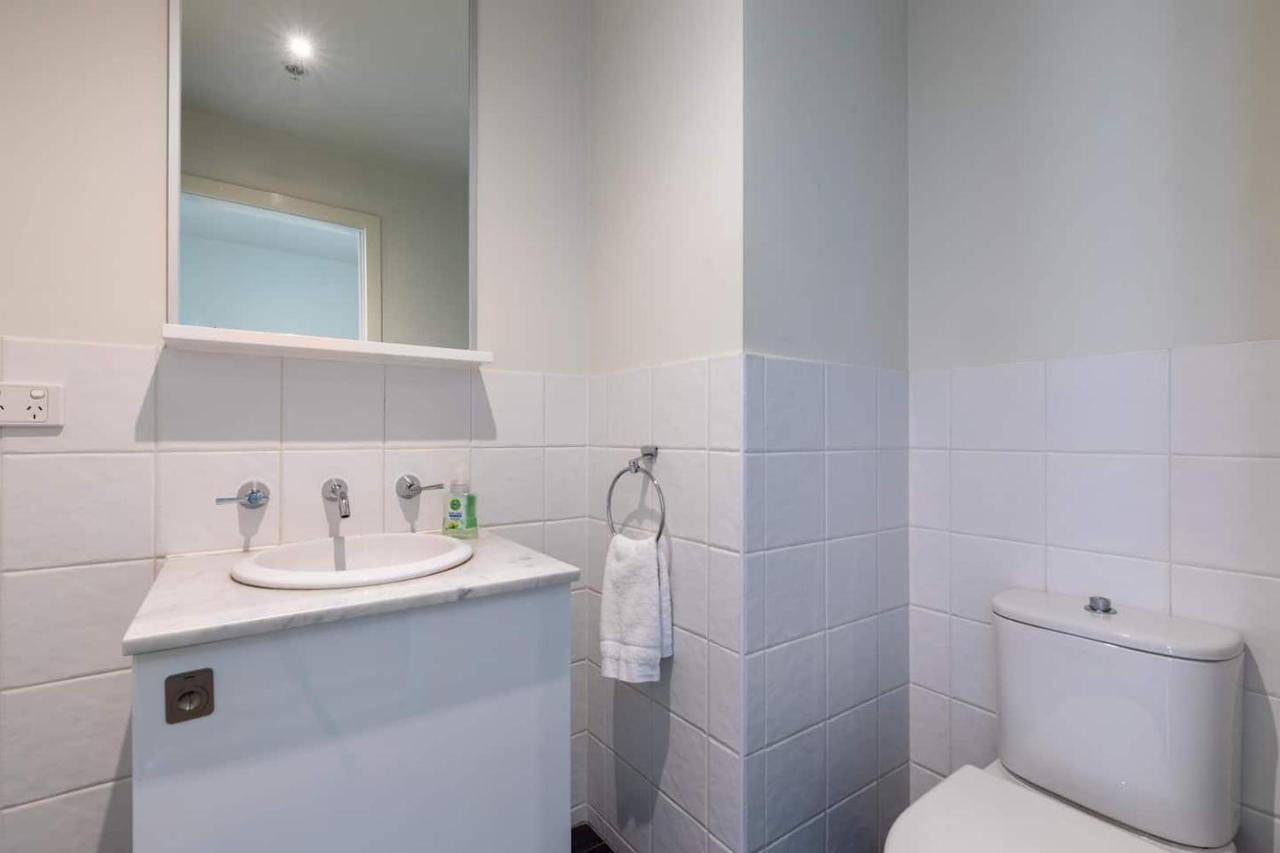 Waterfront Penthouse Apartment Geelong