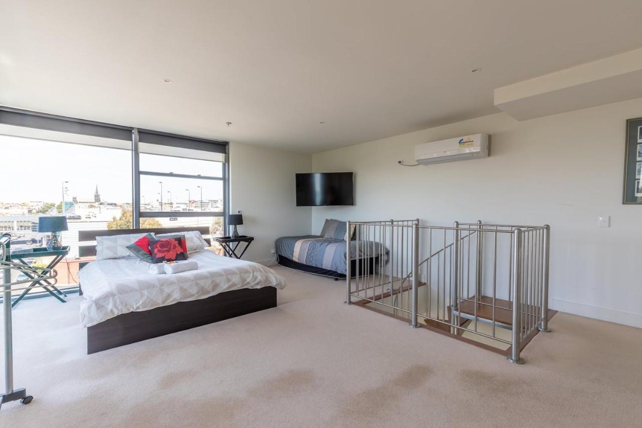 Waterfront Penthouse Geelong