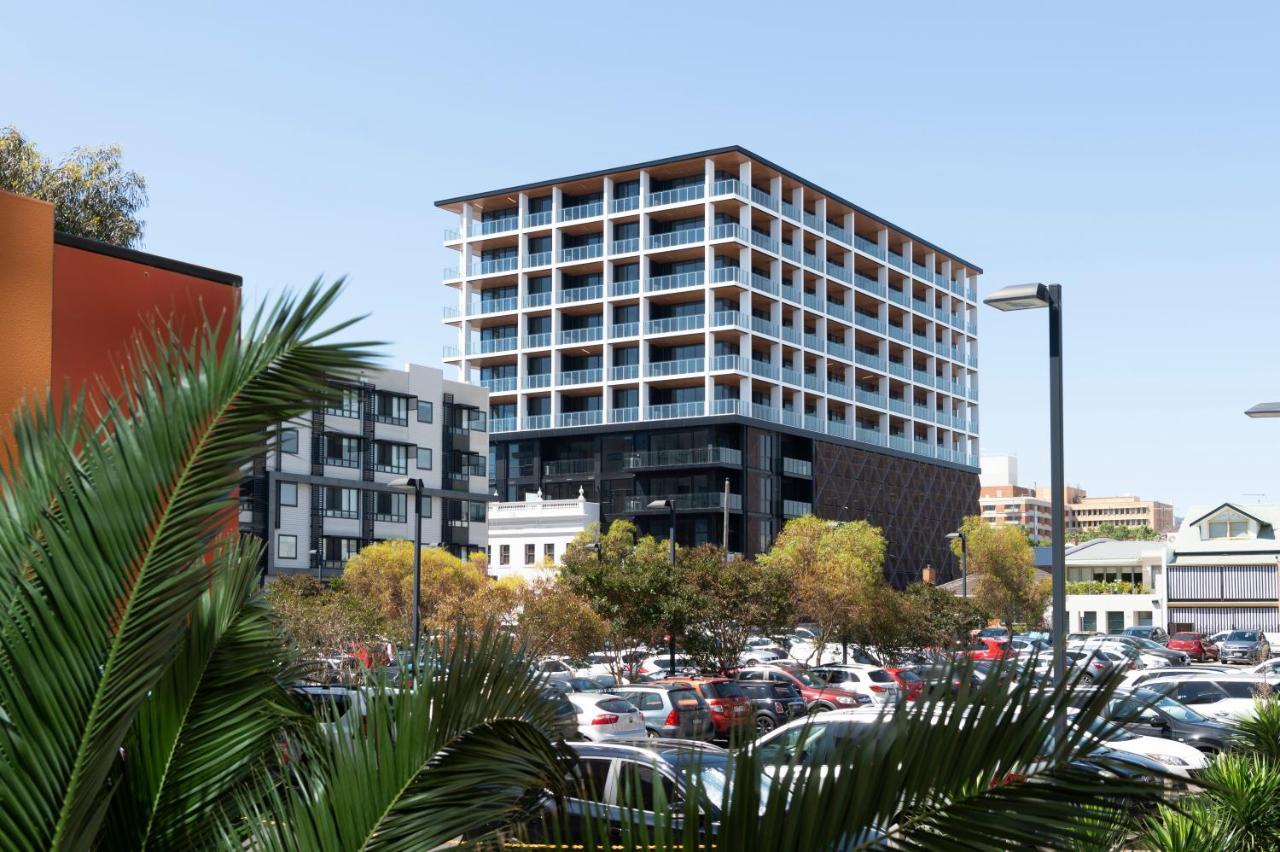 Oaks R Aparthotel