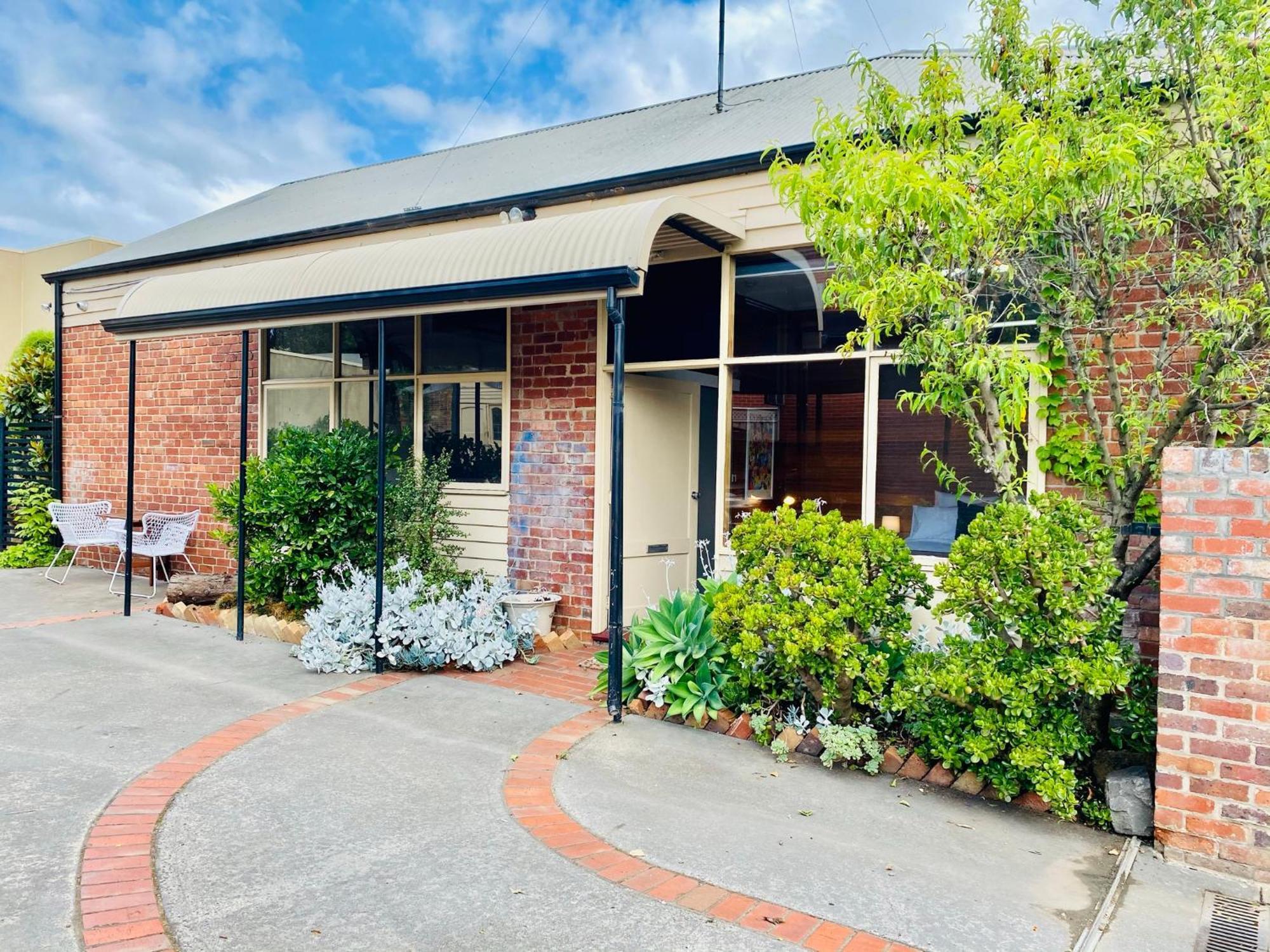 The Morrison Stables Apartment *