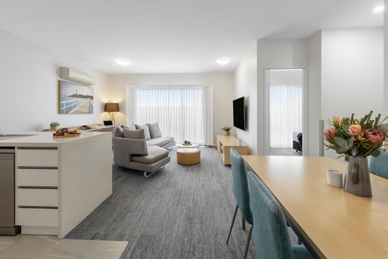 Quest Aparthotel 4*