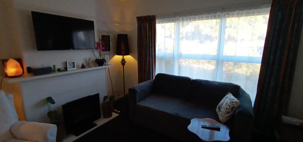 East - 2 Bedrooms - Mimosa Geelong