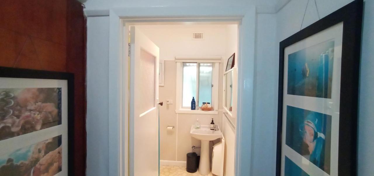 Holiday home East - 2 Bedrooms - Mimosa Geelong