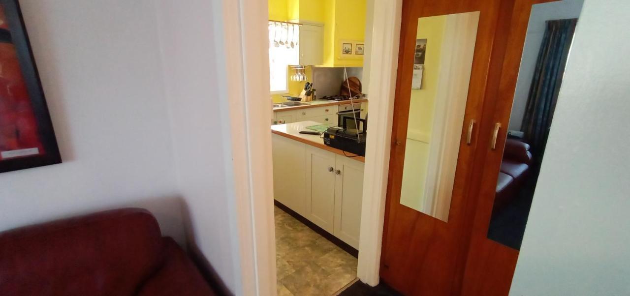 East - 2 Bedrooms - Mimosa