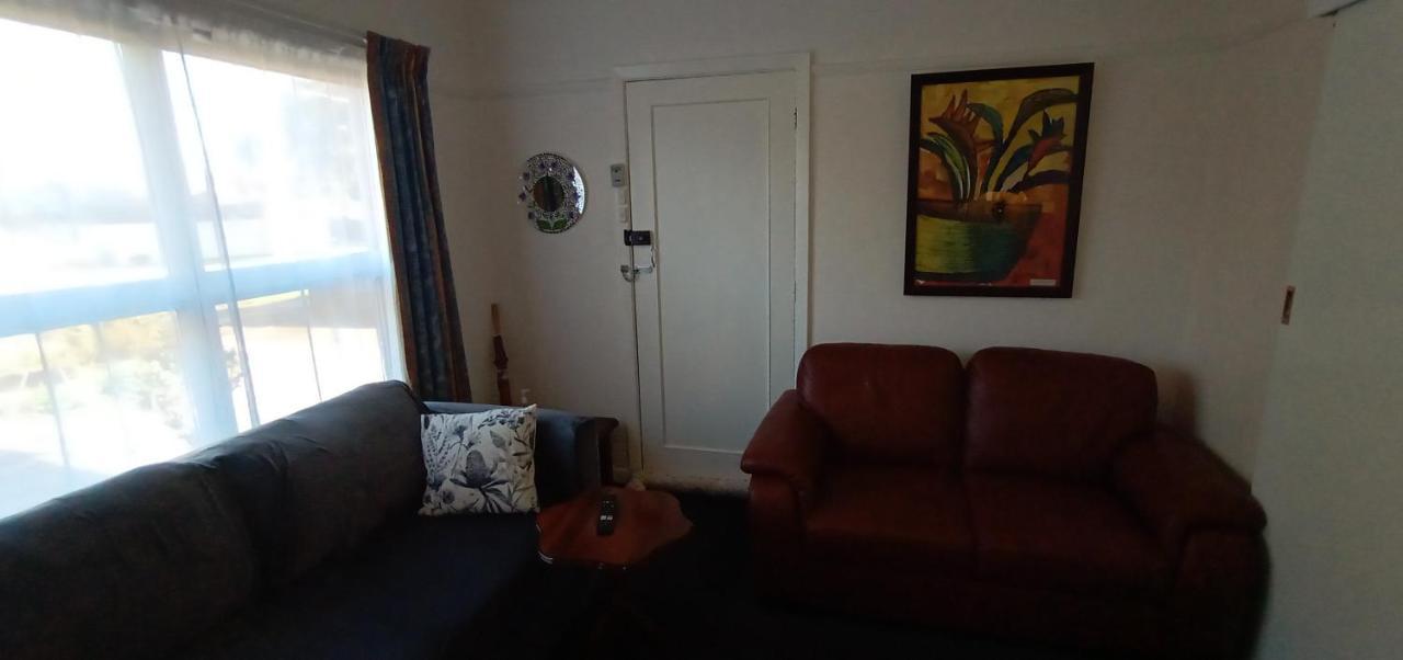 East - 2 Bedrooms - Mimosa Geelong