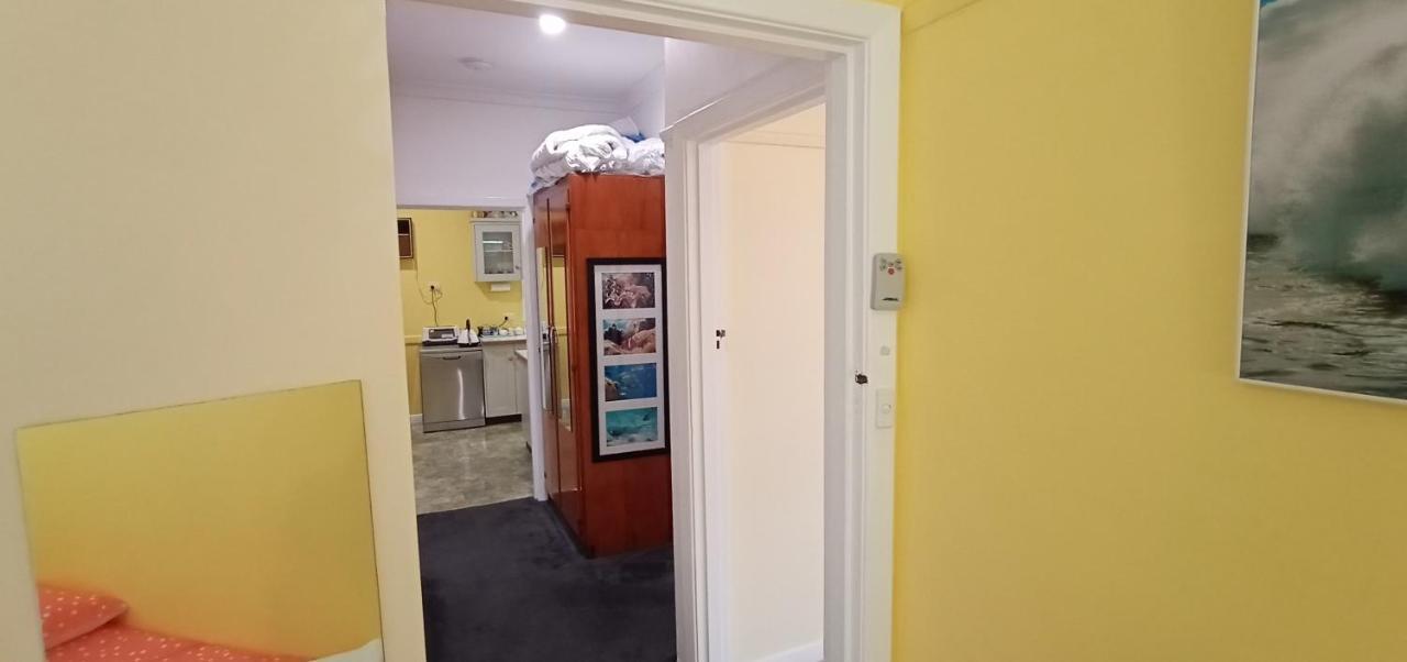 East - 2 Bedrooms - Mimosa