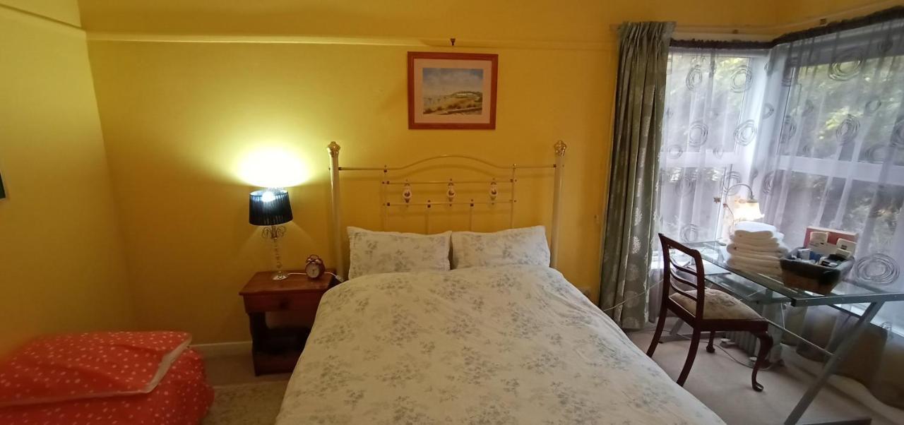 East - 2 Bedrooms - Mimosa