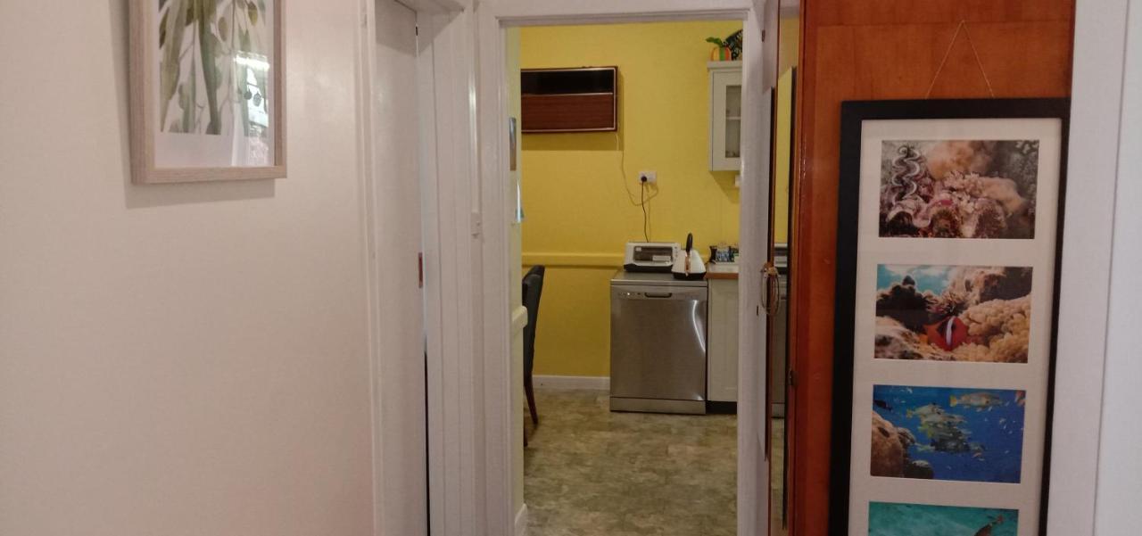 Holiday home East - 2 Bedrooms - Mimosa Geelong
