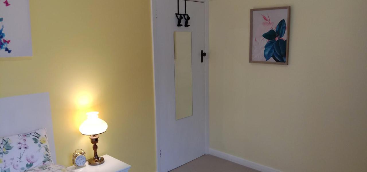 East - 2 Bedrooms - Mimosa * Geelong