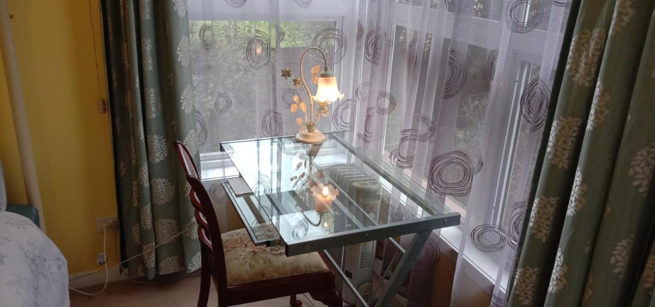 East - 2 Bedrooms - Mimosa * Geelong