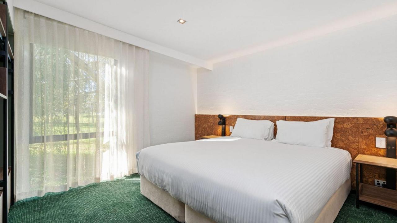 Hotel Eden Oak Geelong