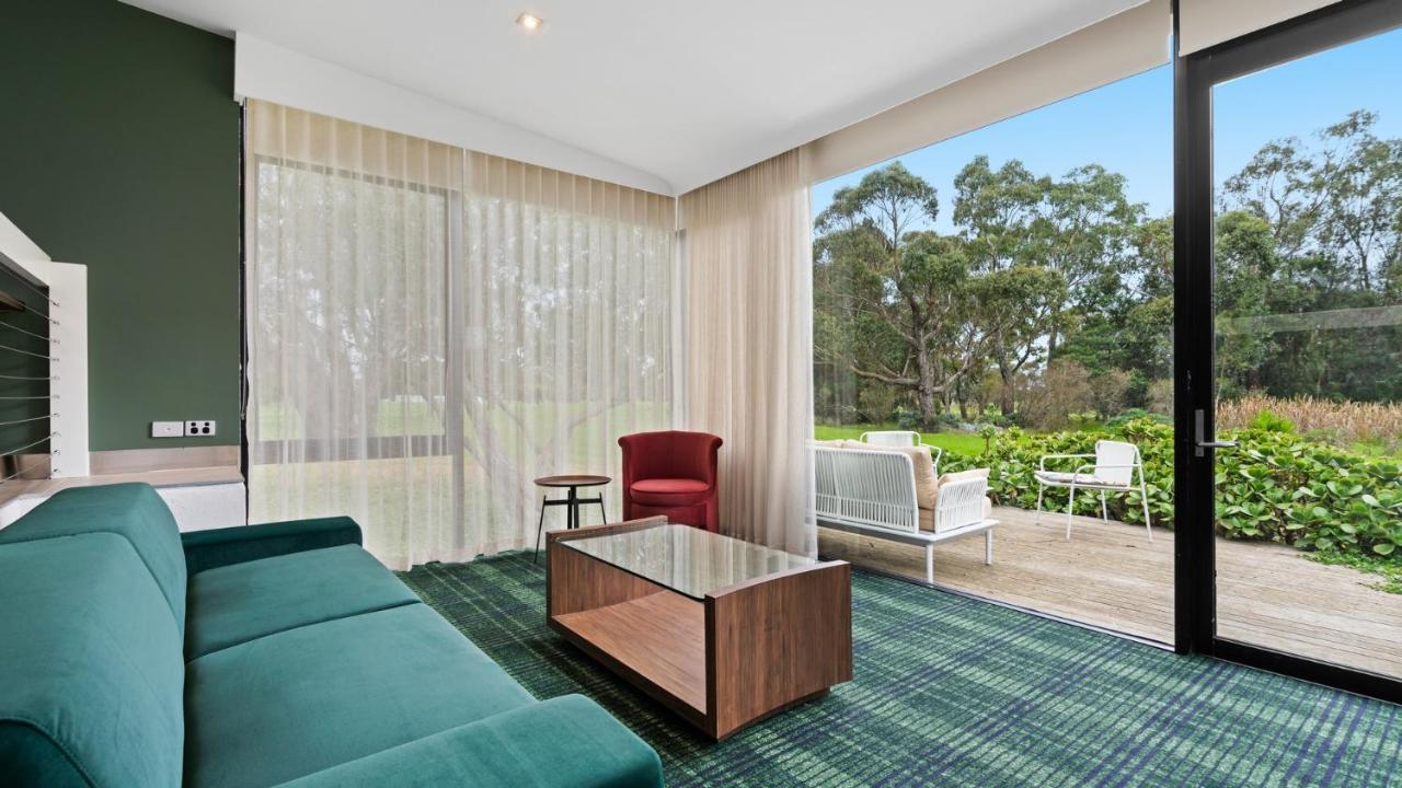 Eden Oak Hotel