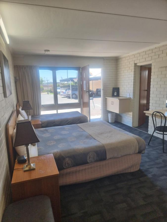 Hacienda Motel