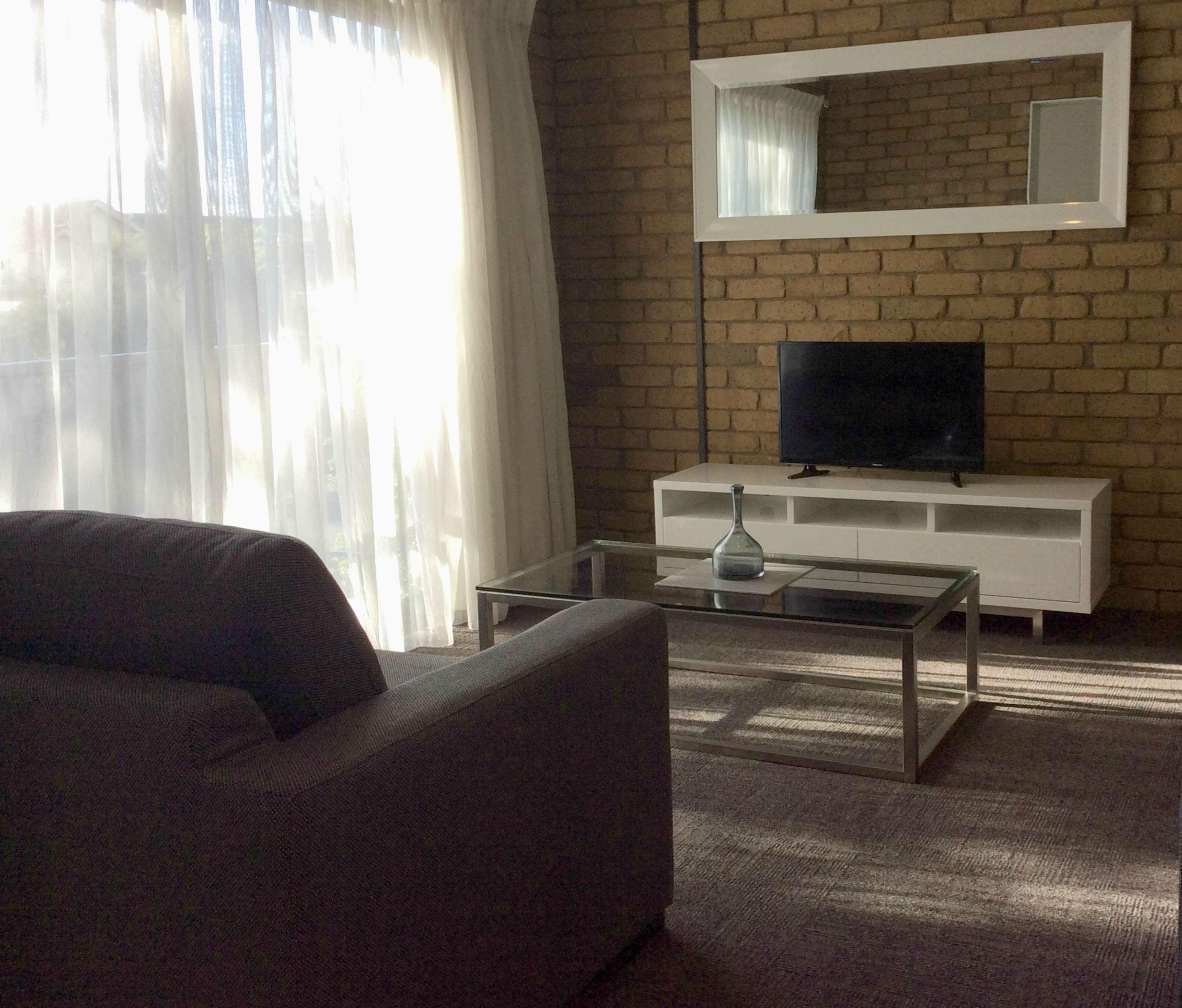 Western Motor & Serviced Motel 4*