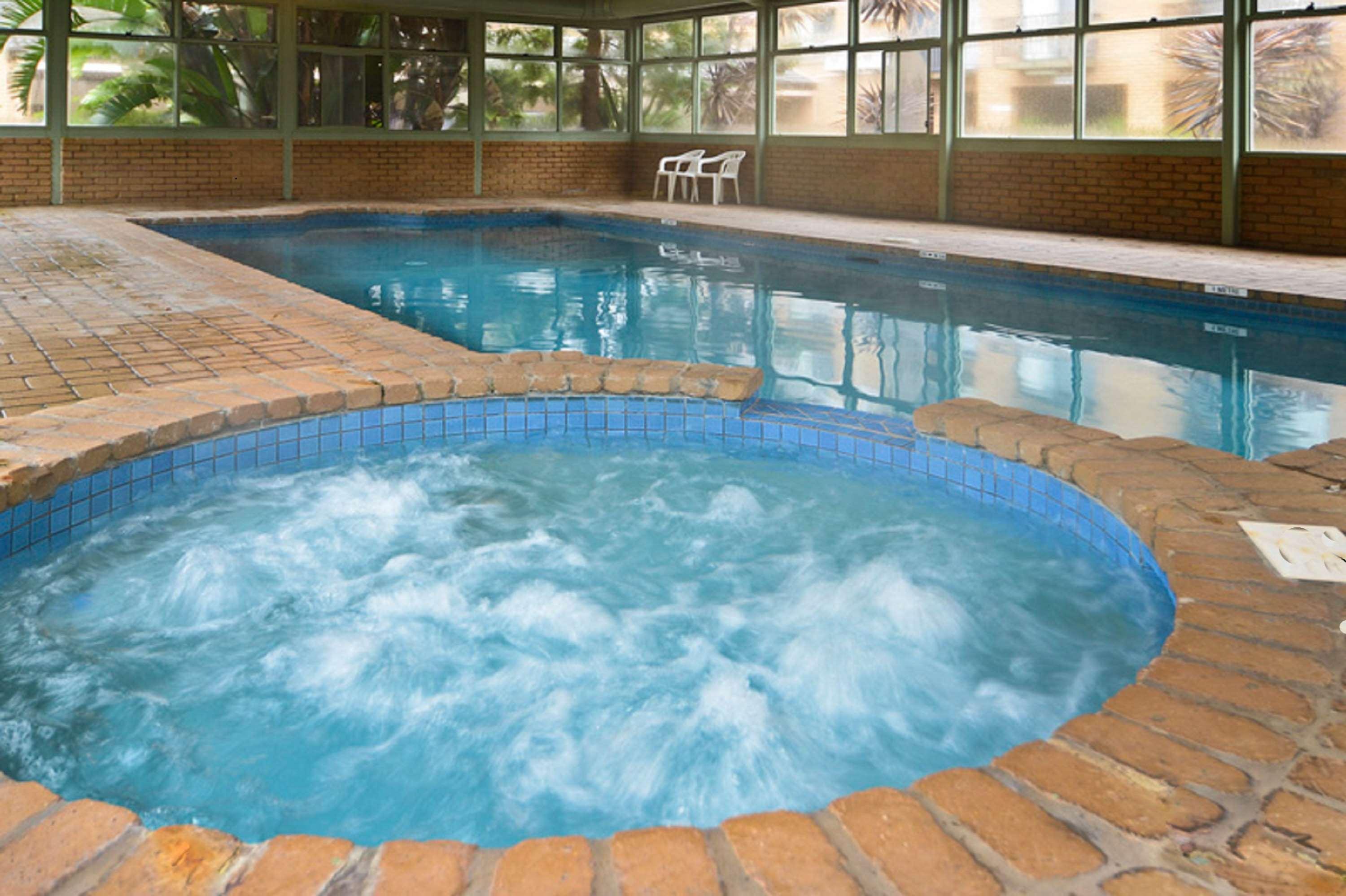 Western Motor & Serviced Motel 4*