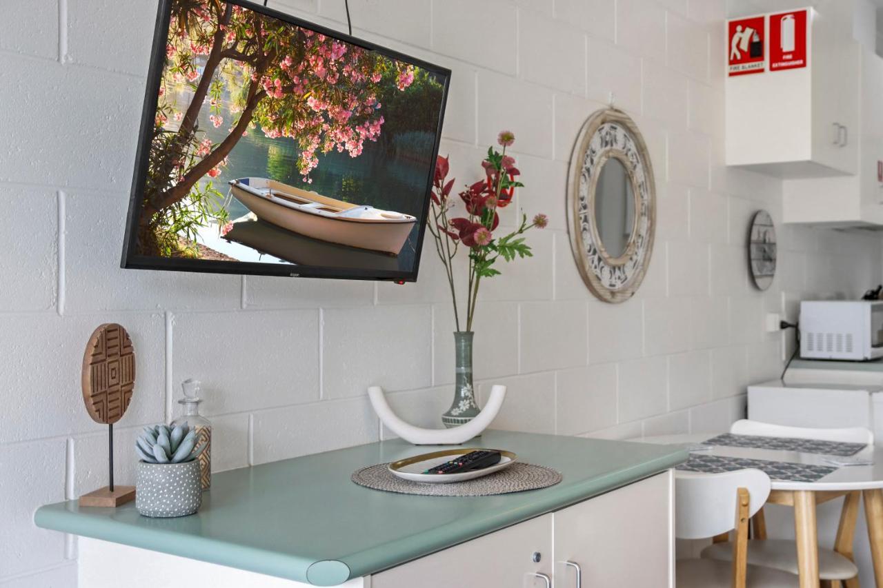 Cbd Apartment *