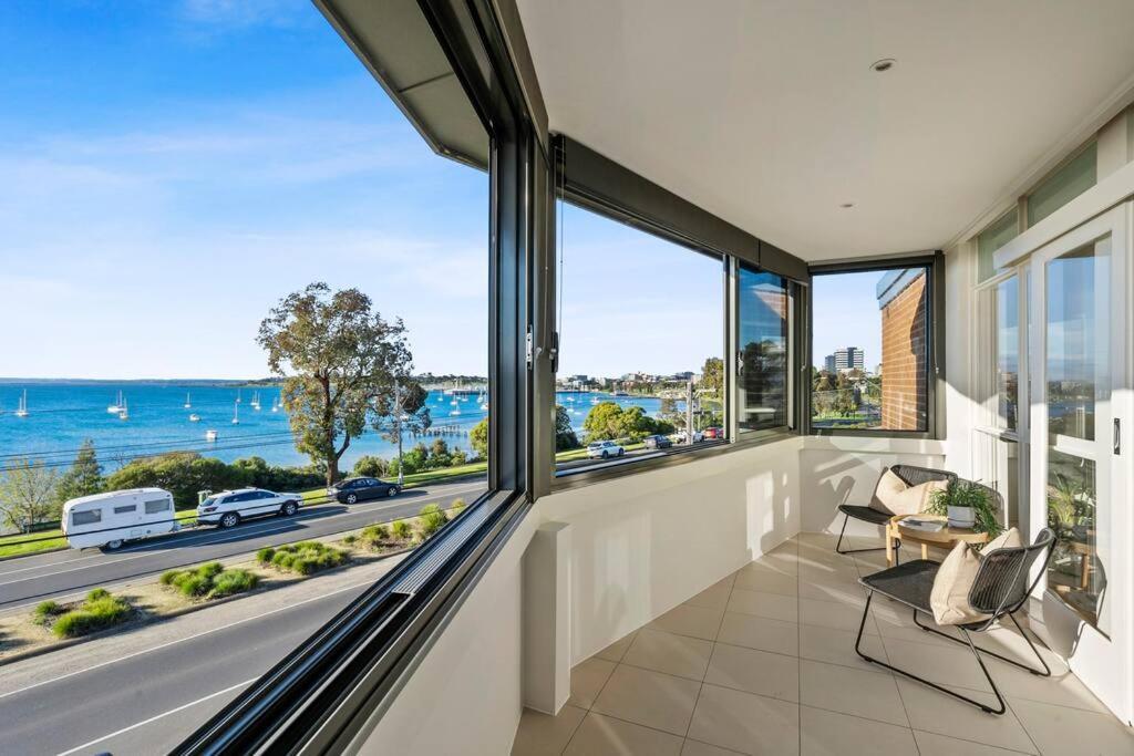 Iconic Mid-century Modern, Waterfront Apartment Geelong