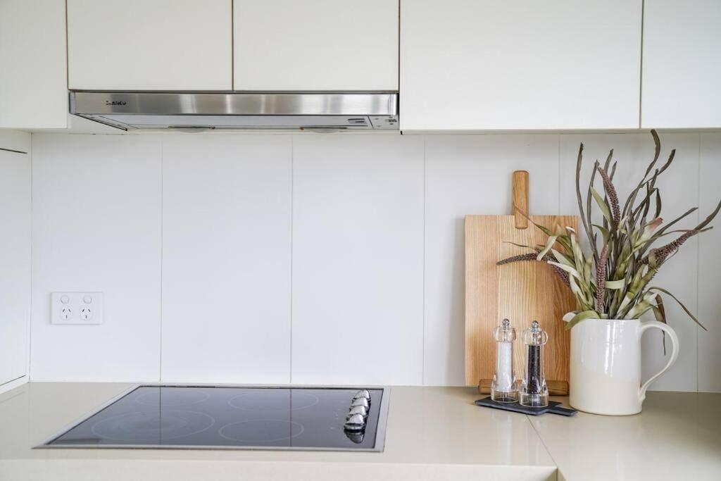 Apartment Iconic Mid-century Modern, Waterfront Geelong