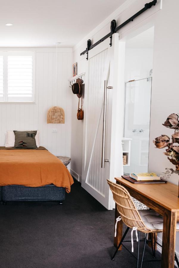Apartment Anchor *