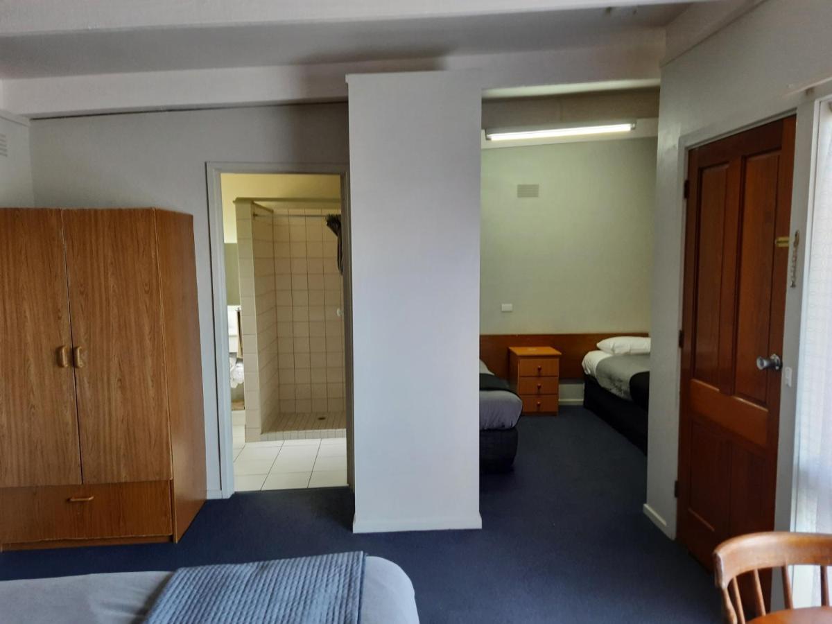 Abbotswood Motor Motel 3*