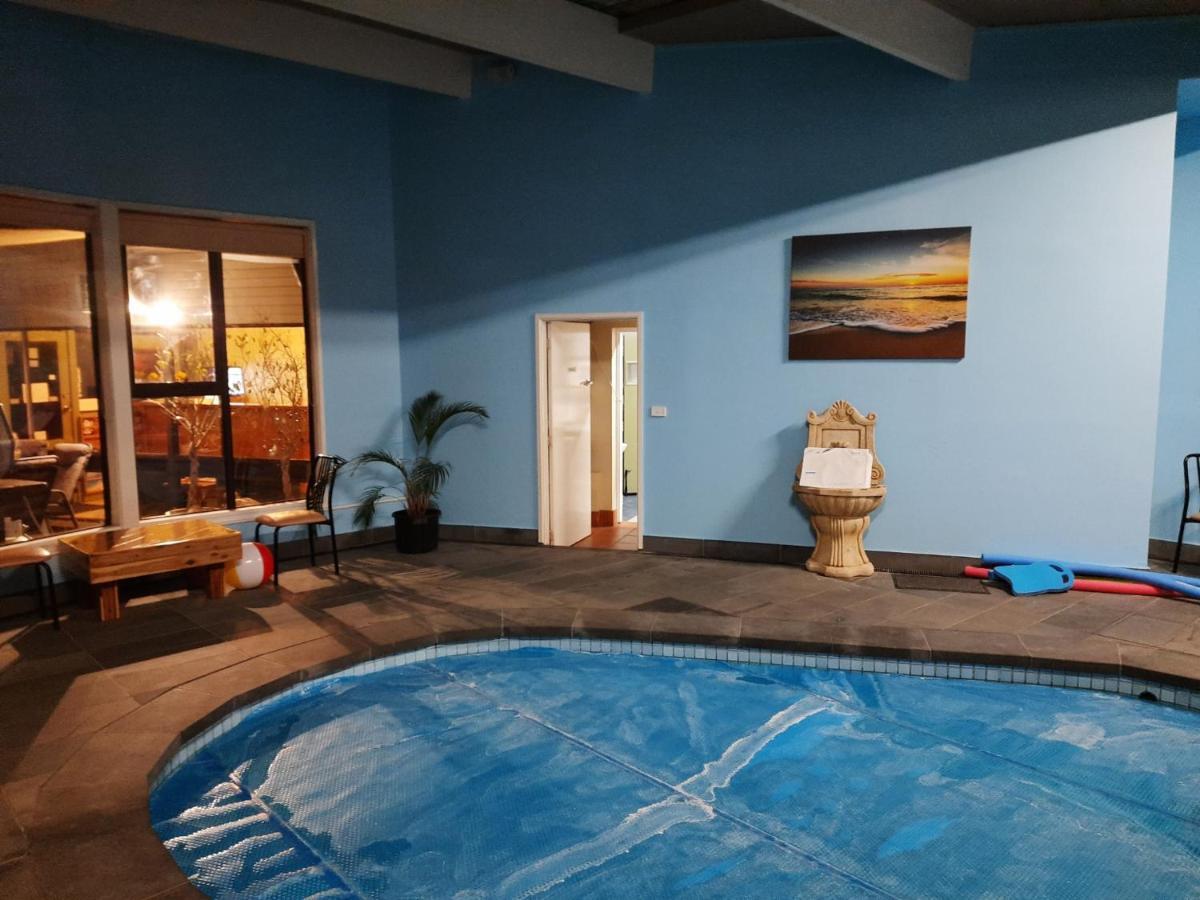 Abbotswood Motor Motel 3*