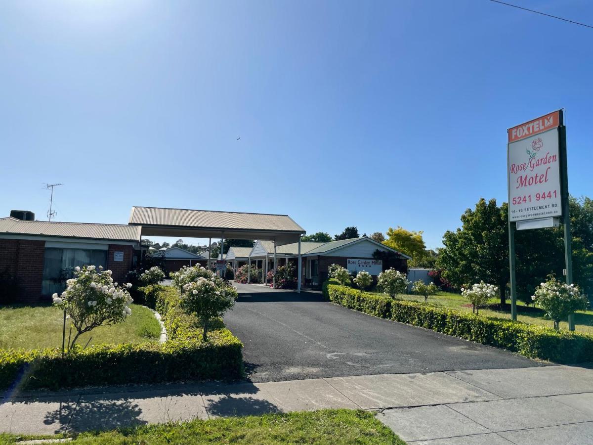Rose Garden Motel 4*