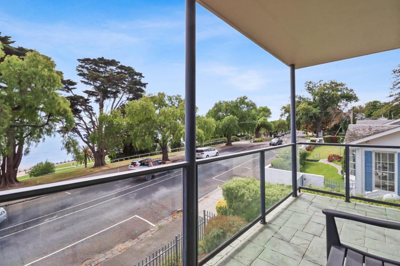 Waterfront Recharge I Location Apartment *