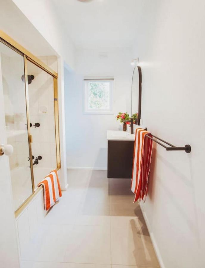 Holiday home Very Cool Mid Century, Pet Friendly Urban Oasis Geelong