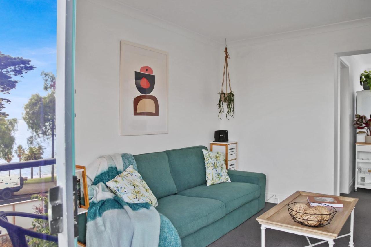 Waterfront Recharge I Location Apartment Geelong