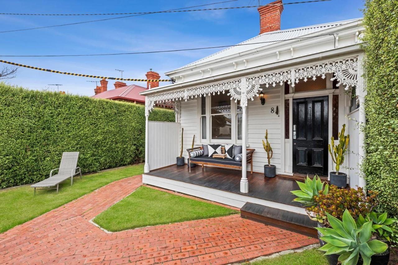 Holiday home The White House Geelong