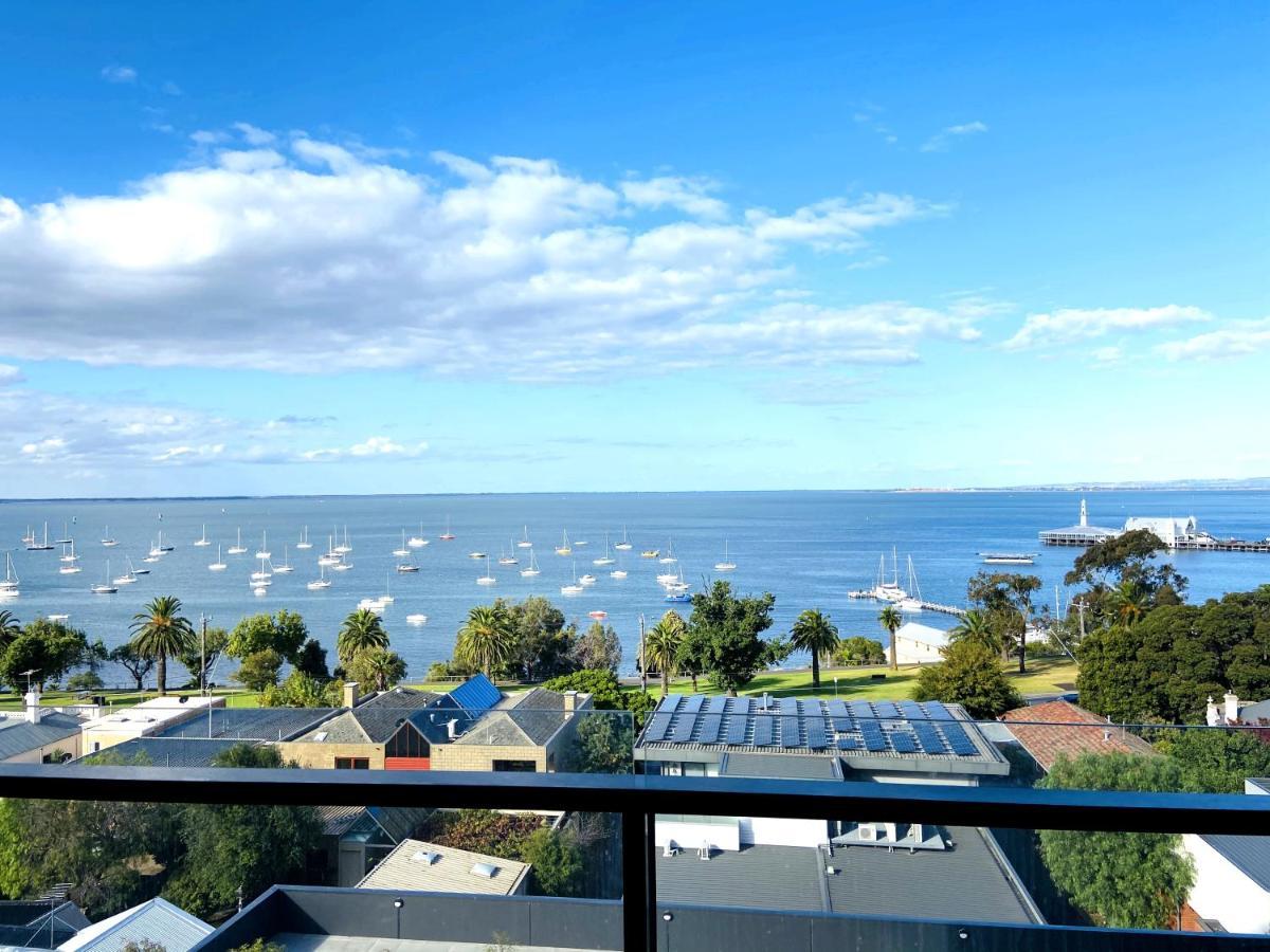Modern With Water View In Apartment Geelong