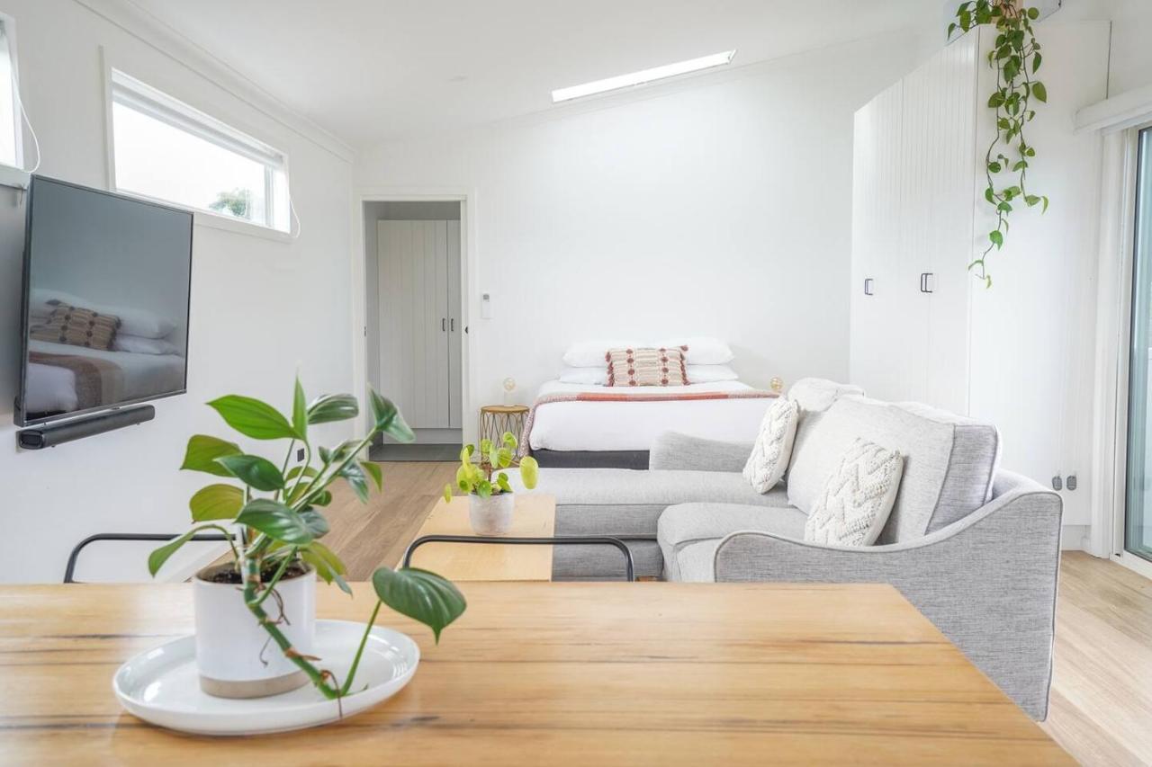 Guest house Charming Highton Hideaway Between Cbd And Surf Coast