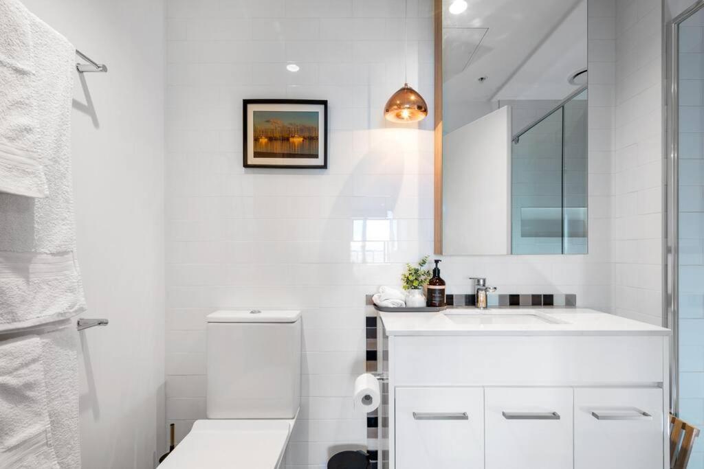Apartment 2br Penthouse With Bay Views By Short & Long *